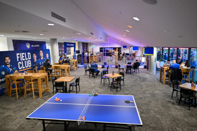 Round 26 - Eels v Sharks - Field Club - Image 4