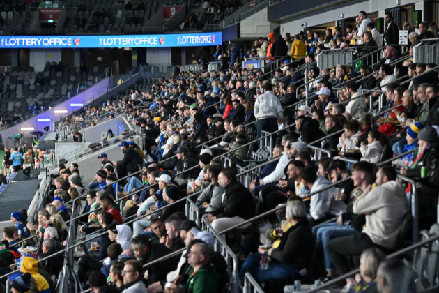 Round 26 - Eels v Sharks - Outdoor Boxes - Image 4