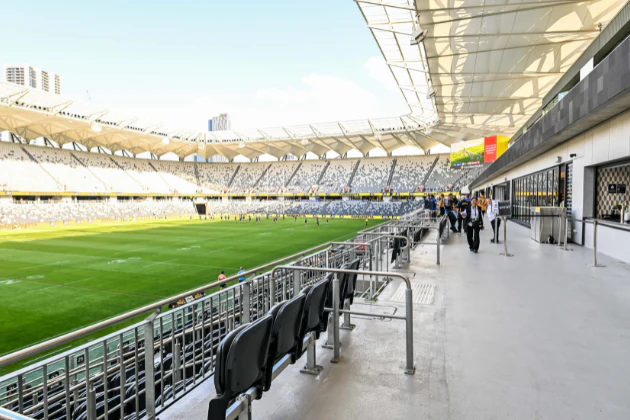 Round 26 - Eels v Sharks - Outdoor Boxes - Image 5