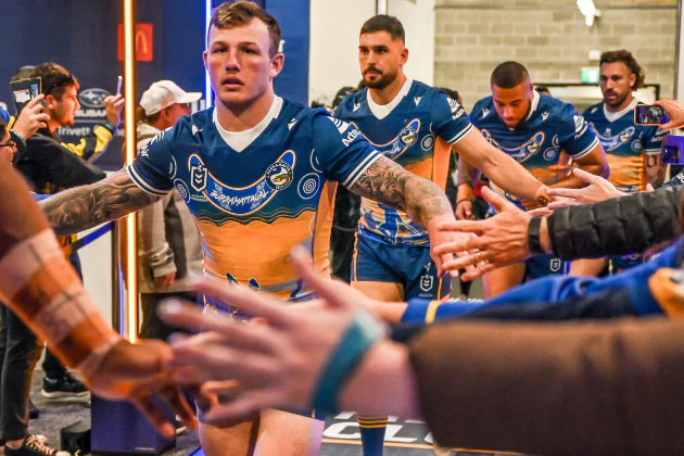 Round 21 - Eels v Panthers - Field Club - Image 3
